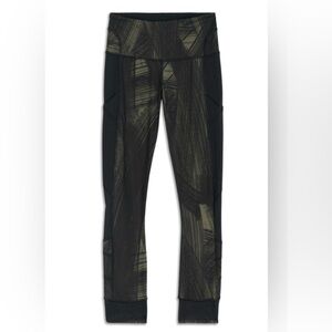 Lululemon wonder under leggings women’s size 6 Manifesto foil stash pocket mesh